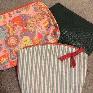 Gifted with purchase pouch bundle